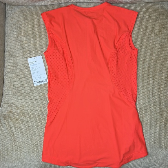 Athleta Pacifica II Tank Size Extra Small - Picture 5 of 7